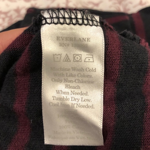 Everlane Heavyweight Tee in Burgundy/Black size S - Picture 4 of 7